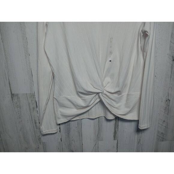 BKE Large Cream Twisted Hem Top - Picture 2 of 8